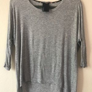 Dolan • Grey quarter sleeve lose fitting t-shirt